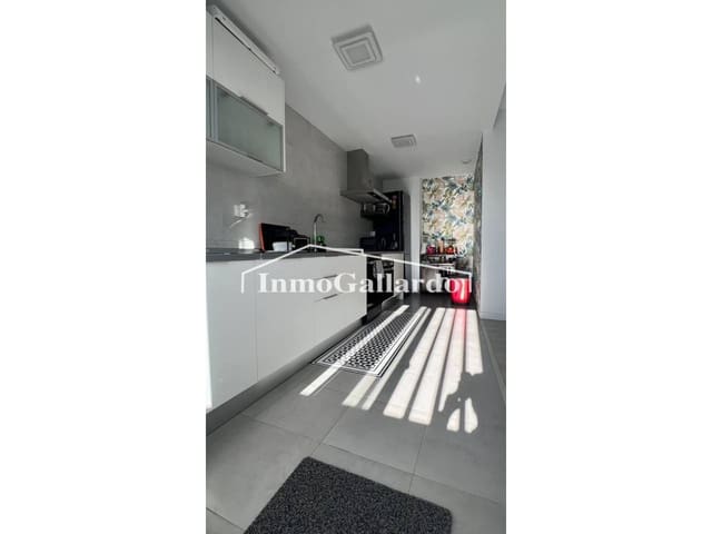 3 slaapkamer Flat te koop in Rincón de la Victoria met zwembad garage - € 477.000 (Ref: 8757225)