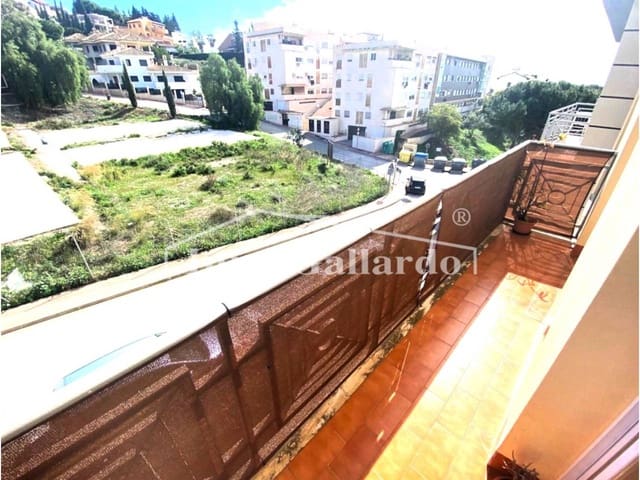 3 chambre Appartement à vendre à Rincón de la Victoria avec piscine garage - 298 000 € (Ref: 8797023)