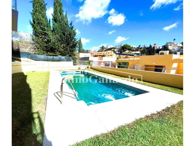 3 chambre Appartement à vendre à Rincón de la Victoria avec piscine garage - 298 000 € (Ref: 8797023)