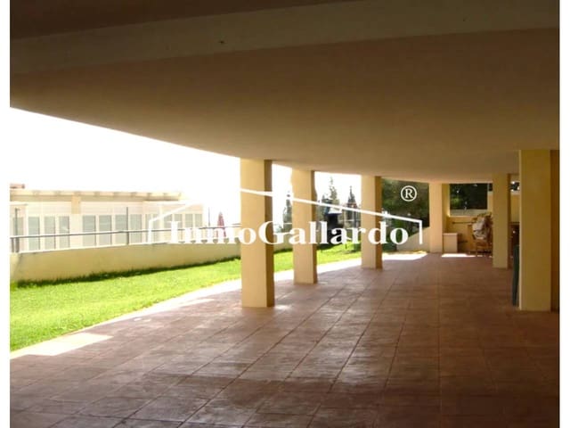 3 chambre Appartement à vendre à Rincón de la Victoria avec piscine garage - 298 000 € (Ref: 8797023)