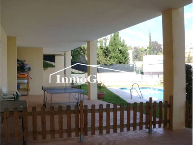 3 chambre Appartement à vendre à Rincón de la Victoria avec piscine garage - 298 000 € (Ref: 8797023)