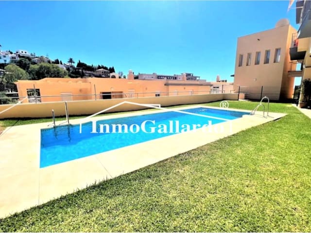 3 chambre Appartement à vendre à Rincón de la Victoria avec piscine garage - 298 000 € (Ref: 8797023)