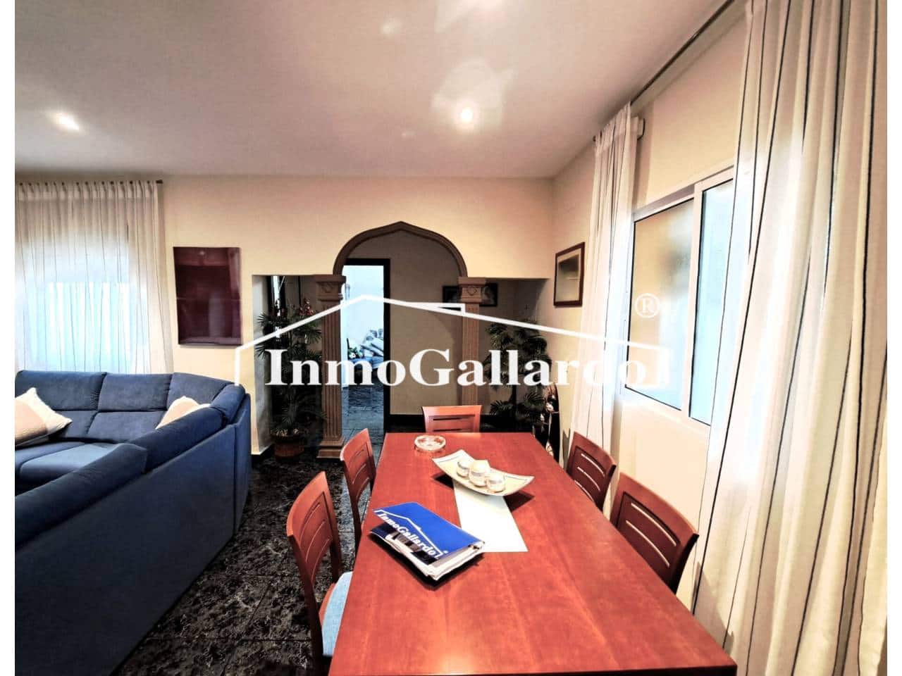 3 soveværelse Byhus til salg i Malaga by - € 455.000 (Ref: 8824530)