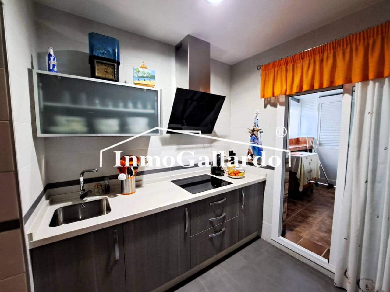 3 soveværelse Byhus til salg i Malaga by - € 455.000 (Ref: 8824530)