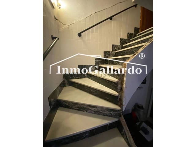 5 sypialnia Dom szeregowy na sprzedaż w Miasto Málaga - 470 000 € (Ref: 8910743)