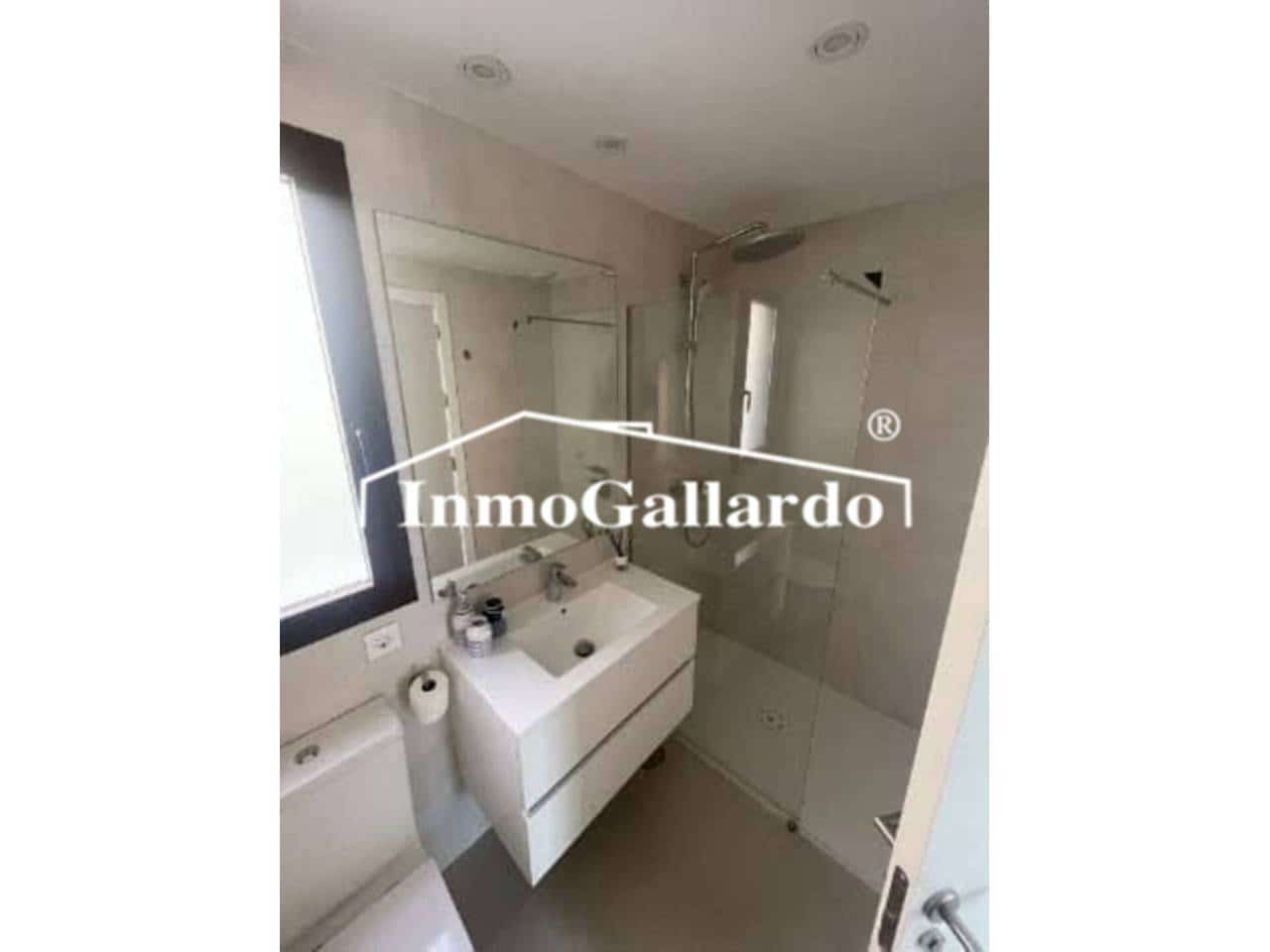Piso de 3 habitaciones en Rincón de la Victoria en venta con piscina garaje - 579.000 € (Ref: 8941038)