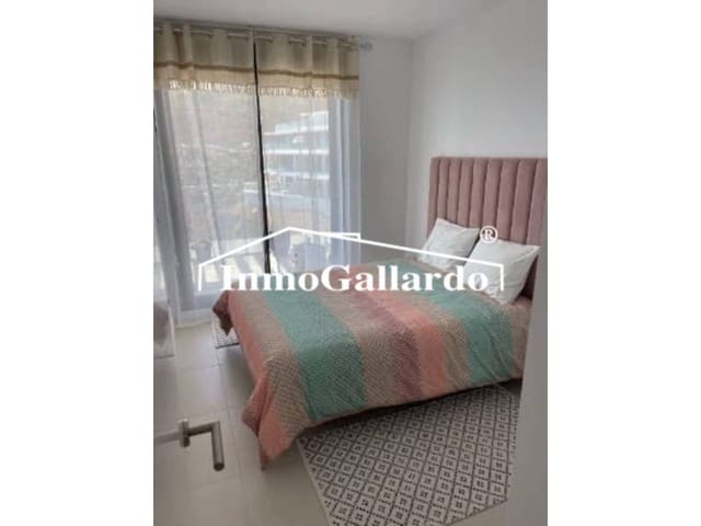 Piso de 3 habitaciones en Rincón de la Victoria en venta con piscina garaje - 579.000 € (Ref: 8941038)
