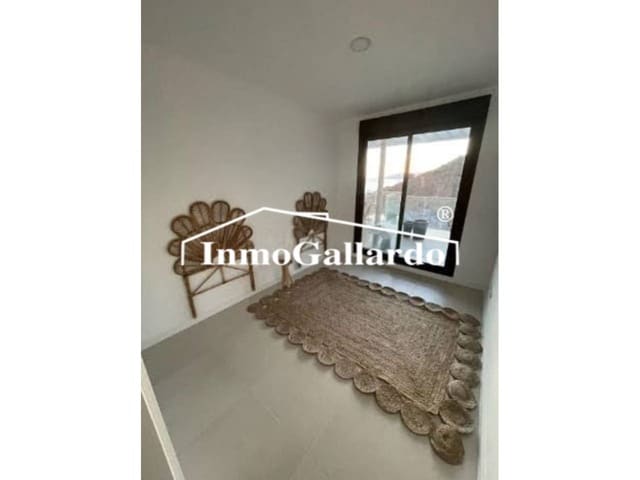Piso de 3 habitaciones en Rincón de la Victoria en venta con piscina garaje - 579.000 € (Ref: 8941038)