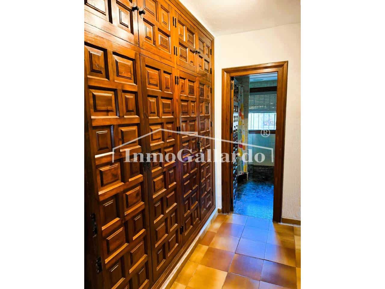 4 sypialnia Dom na sprzedaż w Miasto Malaga z basenem garażem - 1 024 400 € (Ref: 8948396)