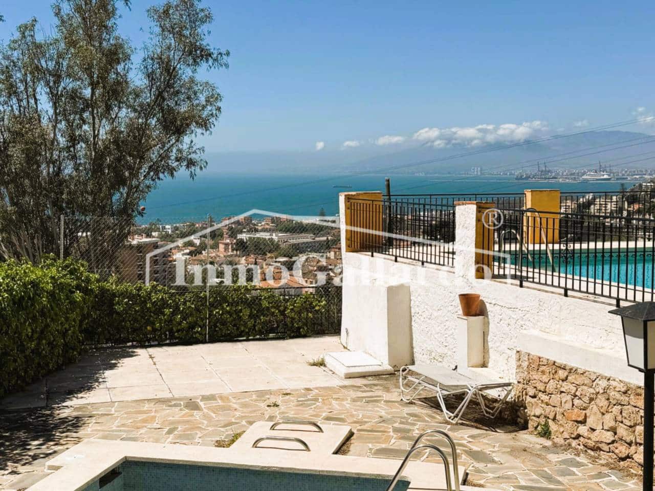 4 sypialnia Dom na sprzedaż w Miasto Malaga z basenem garażem - 1 024 400 € (Ref: 8948396)