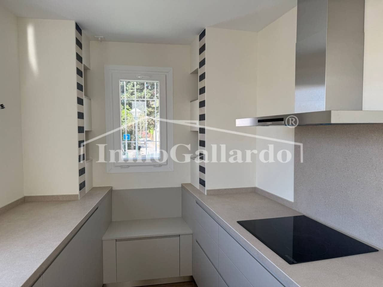 Apartamento de 2 habitaciones en Málaga ciudad en venta - 880.000 € (Ref: 8993463)