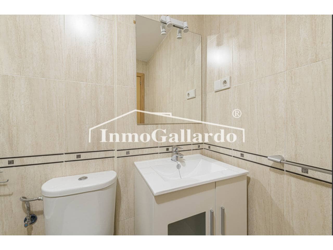 2 soveværelse Lejlighed til salg i Torre de Benagalbon med garage - € 360.000 (Ref: 9017228)