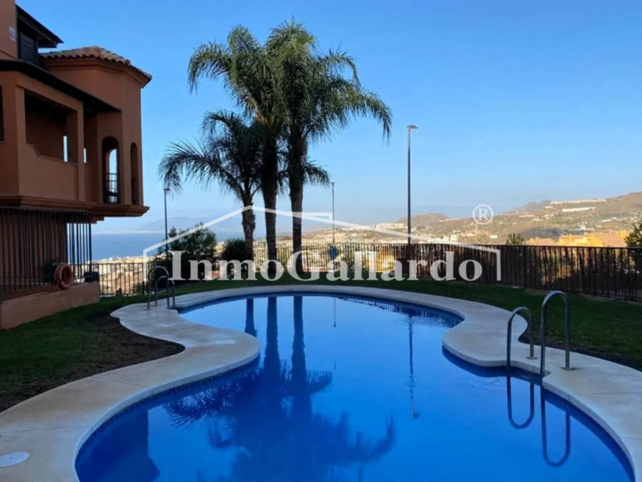 2 sovrum Lägenhet till salu i Torre de Benagalbon med pool garage - 365 000 € (Ref: 9022672)