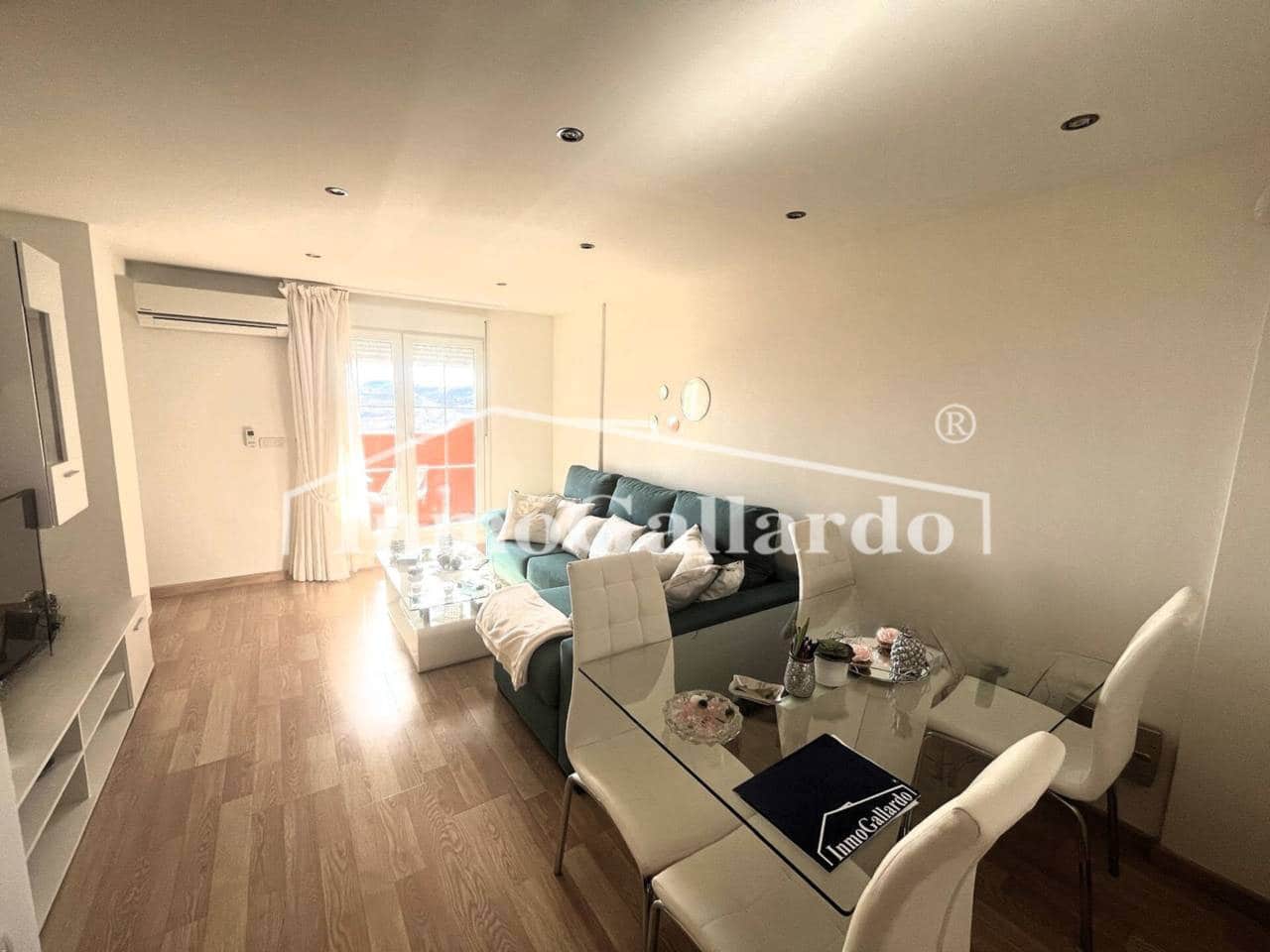 2 sovrum Lägenhet till salu i Torre de Benagalbon med pool garage - 365 000 € (Ref: 9022672)