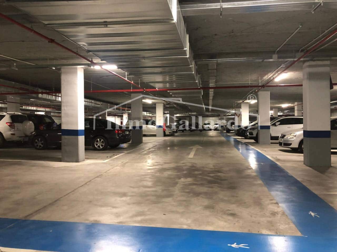 Garage for rent in Malaga city - € 140 (Ref: 9031166)