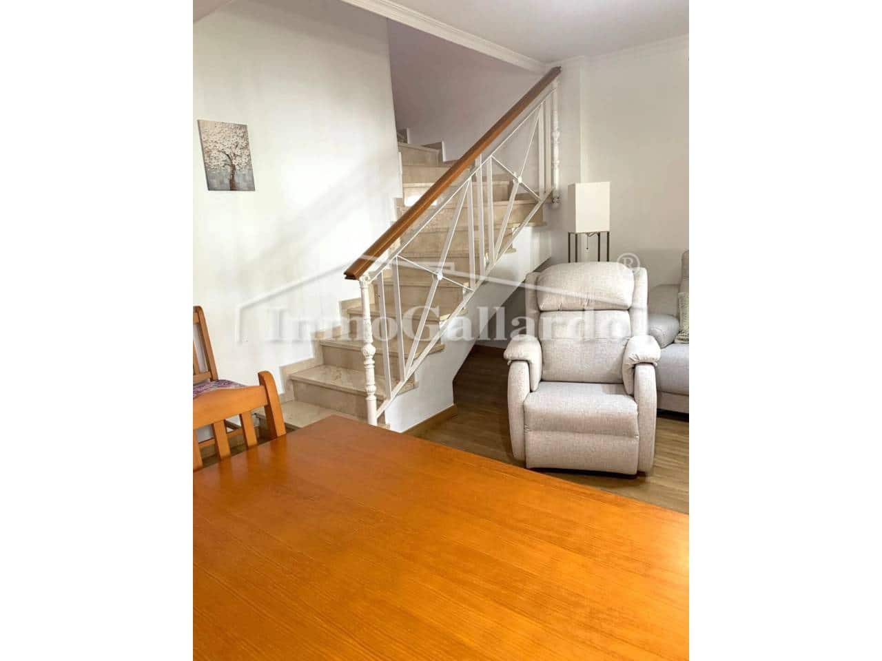 3 soveværelse Rækkehus til leje i Rincon de la Victoria med swimmingpool garage - € 1.390 (Ref: 9034064)