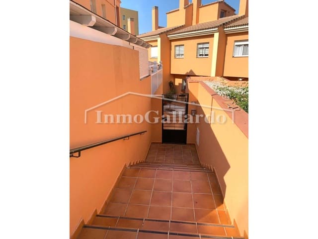 3 makuuhuone Rivitalo vuokrattavana paikassa Rincón de la Victoria mukana uima-altaan 
autotalli - 1 390 € (Ref: 9034064)