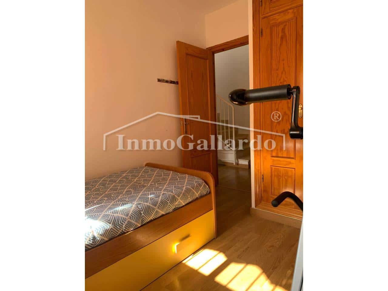 3 soveværelse Rækkehus til leje i Rincon de la Victoria med swimmingpool garage - € 1.390 (Ref: 9034064)