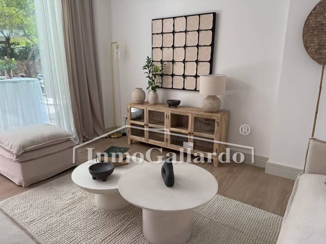 3 sypialnia Willa na sprzedaż w Miasto Málaga z basenem garażem - 1 750 000 € (Ref: 9036236)