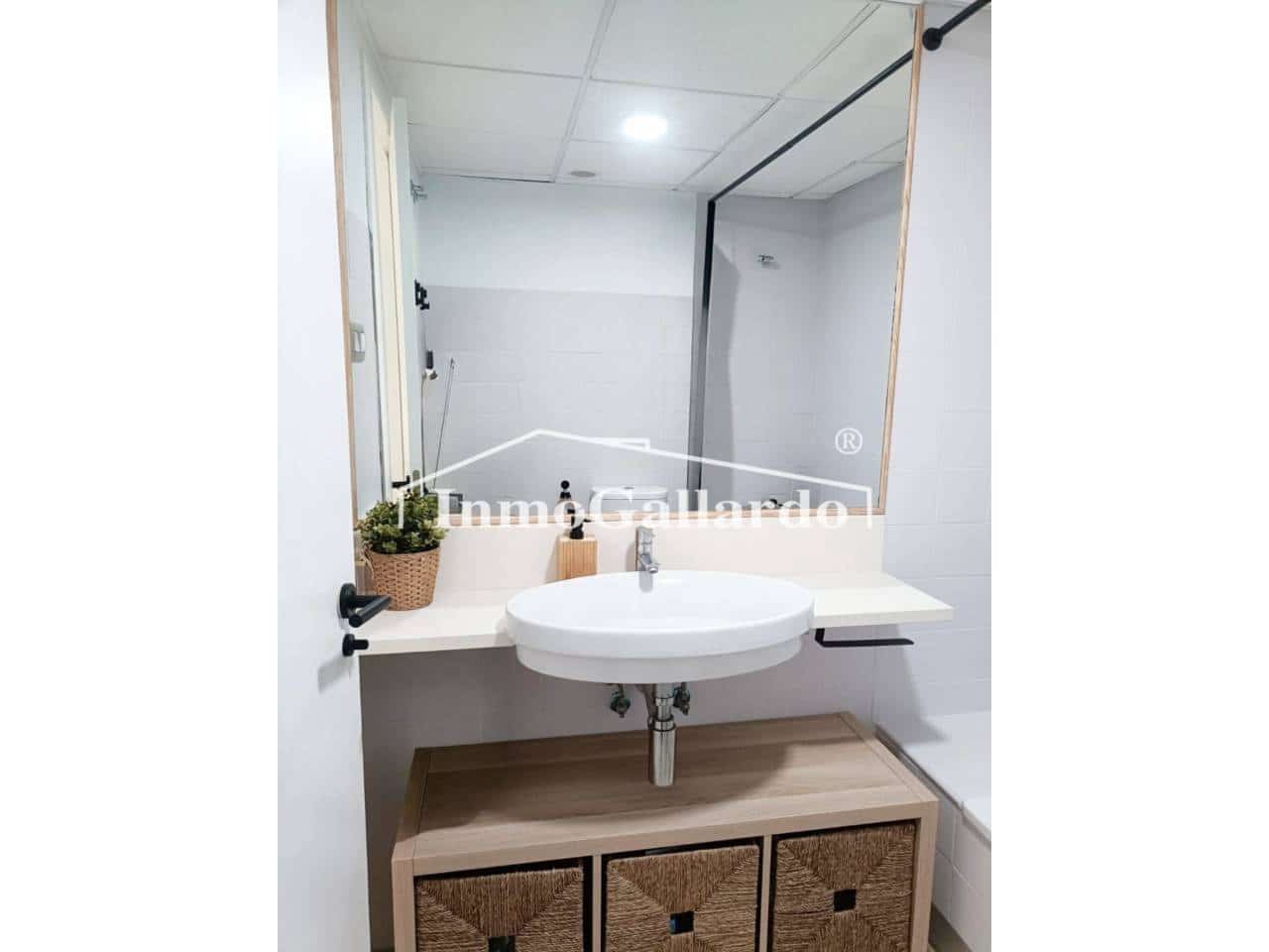 4 soveværelse Rækkehus til salg i Velez-Malaga med swimmingpool garage - € 415.000 (Ref: 9058704)