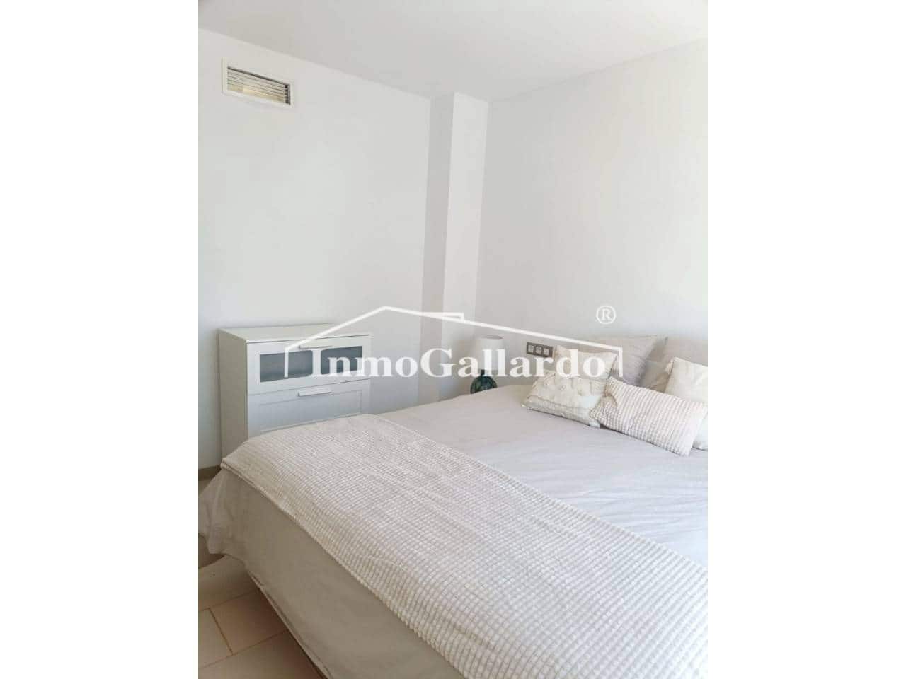 4 soveværelse Rækkehus til salg i Velez-Malaga med swimmingpool garage - € 415.000 (Ref: 9058704)