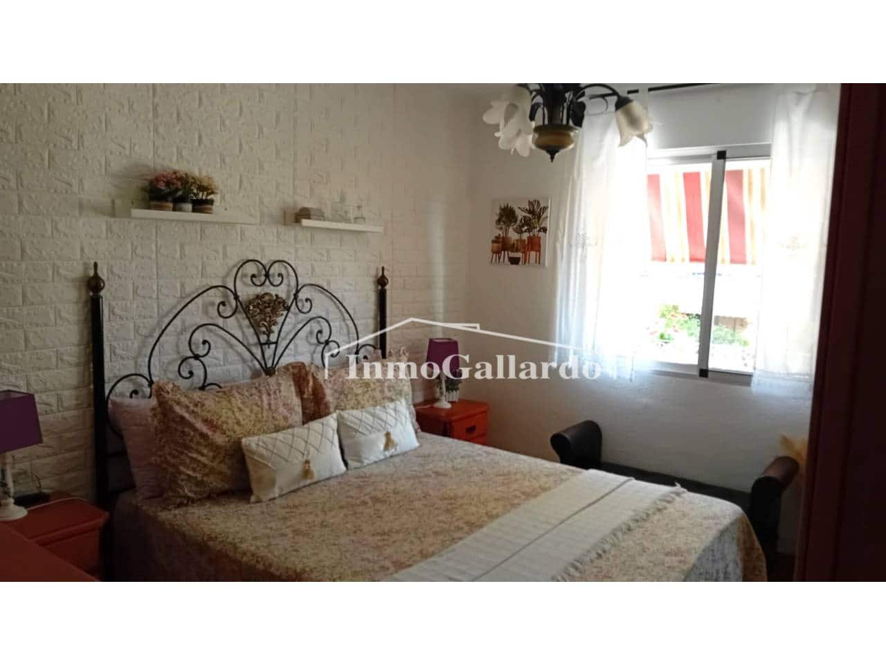 Piso de 3 habitaciones en Rincón de la Victoria en venta con garaje - 310.000 € (Ref: 9062016)