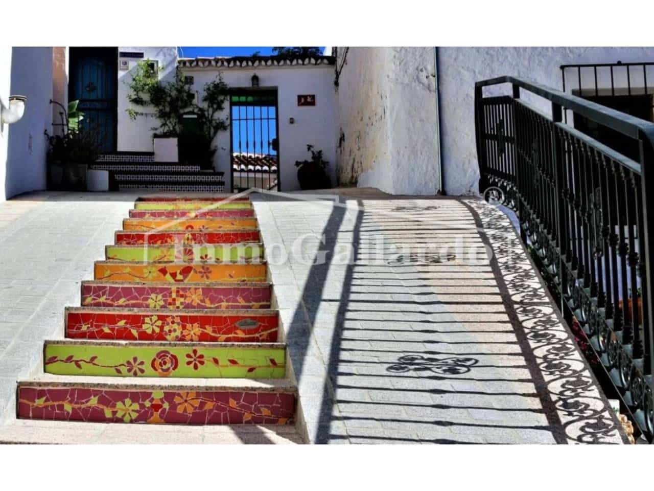 4 soveværelse Byhus til salg i Moclinejo med garage - € 179.000 (Ref: 9064821)