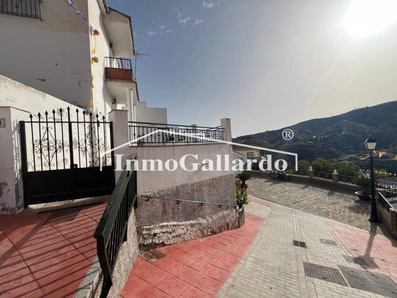 4 soveværelse Byhus til salg i Moclinejo med garage - € 179.000 (Ref: 9064821)