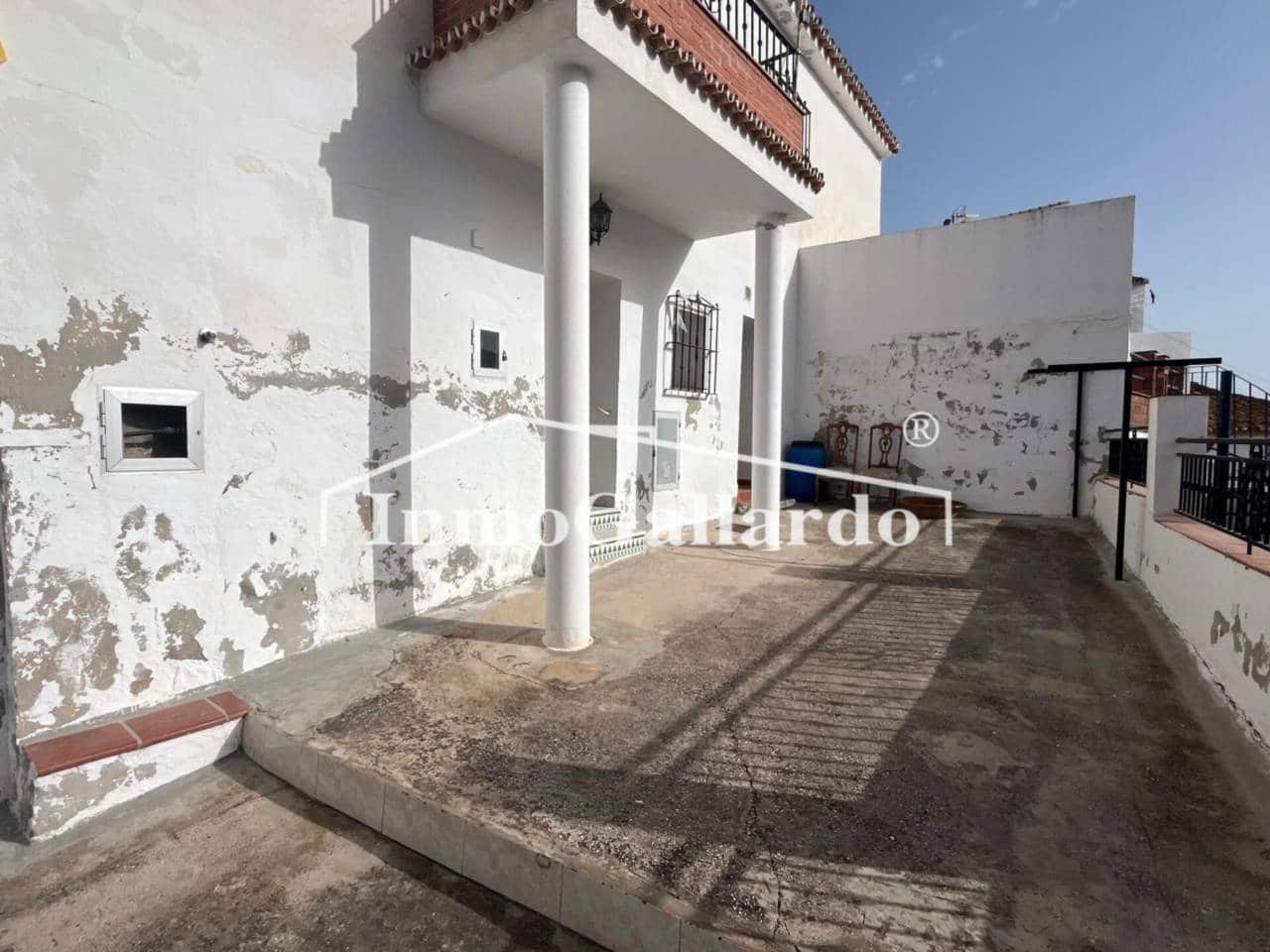 4 soveværelse Byhus til salg i Moclinejo med garage - € 179.000 (Ref: 9064821)