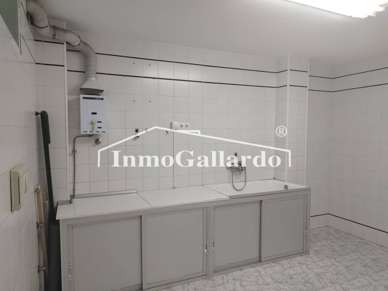 Erhverv til salg i Velez-Malaga - € 144.000 (Ref: 9108360)