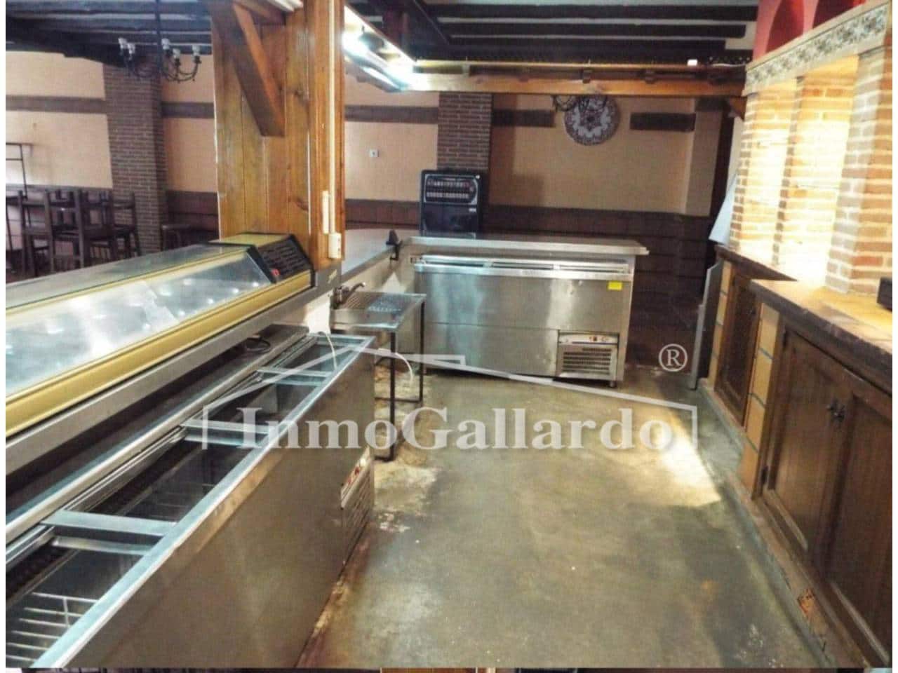 4 bedroom Restaurant/Bar for sale in Mejorada - € 402,990 (Ref: 9111742)