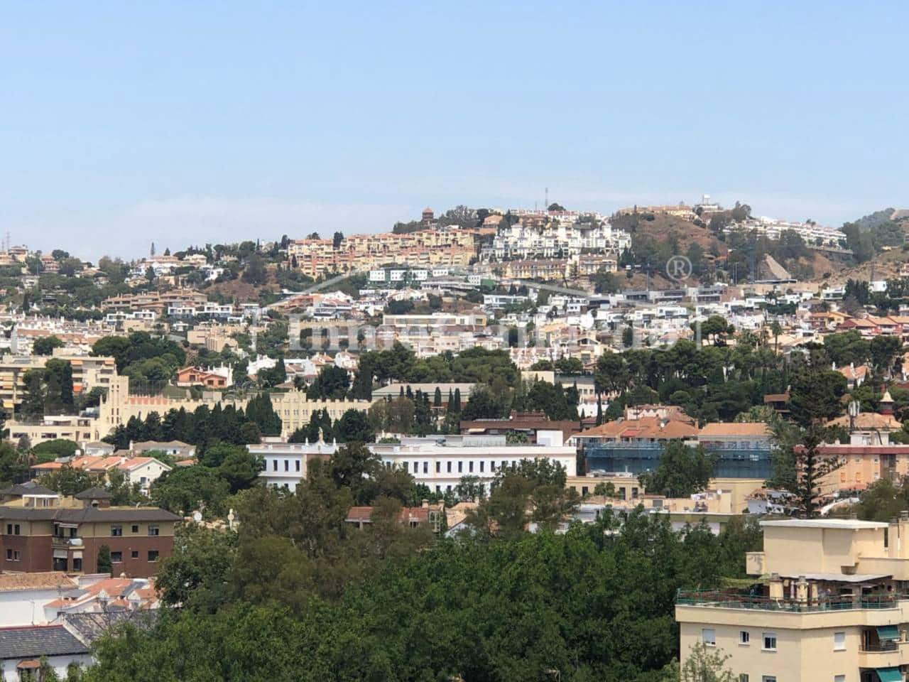 4 soveværelse Lejlighed til salg i Malaga by med garage - € 575.000 (Ref: 9130241)