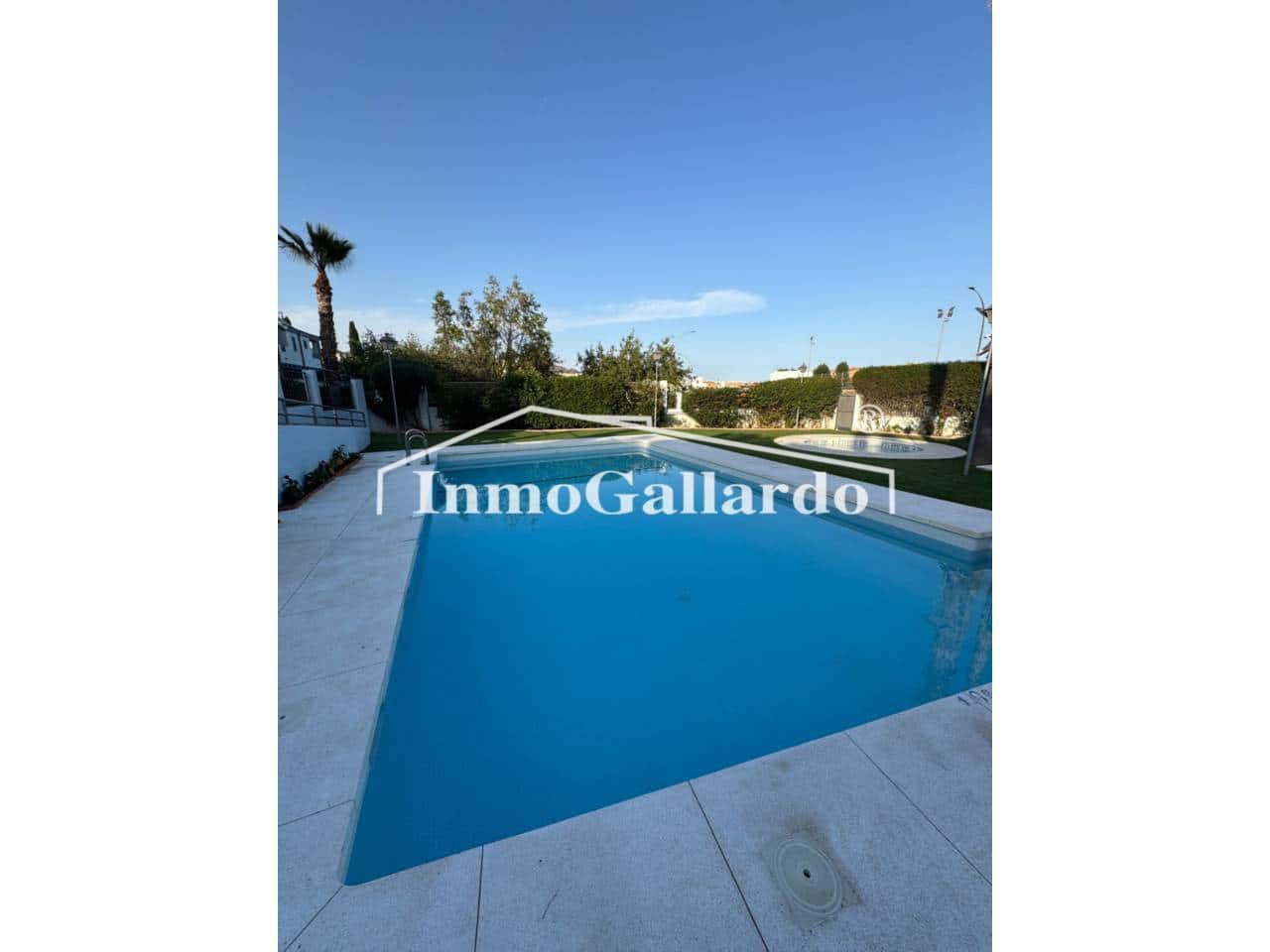 4 soveværelse Rækkehus til salg i Rincon de la Victoria med swimmingpool garage - € 456.000 (Ref: 9153542)