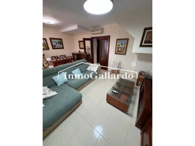 4 chambre Villa/Maison Mitoyenne à vendre à Rincón de la Victoria avec piscine garage - 456 000 € (Ref: 9153542)