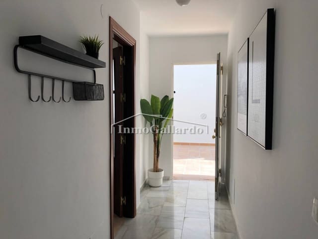 Piso de 3 habitaciones en Cómpeta en venta con piscina garaje - 183.000 € (Ref: 9161963)