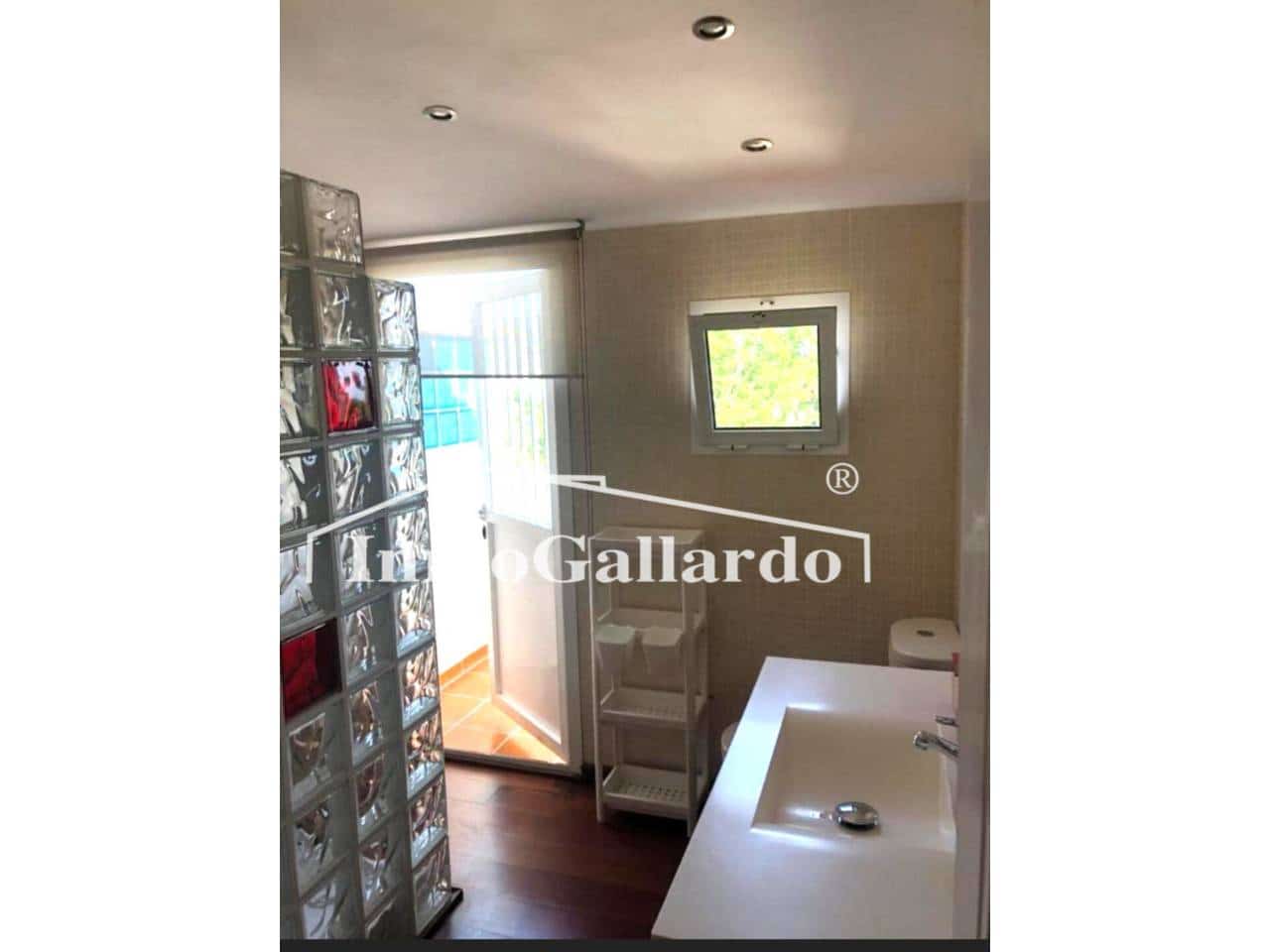 4 soveværelse Rækkehus til salg i Rincon de la Victoria med swimmingpool garage - € 519.600 (Ref: 9187895)