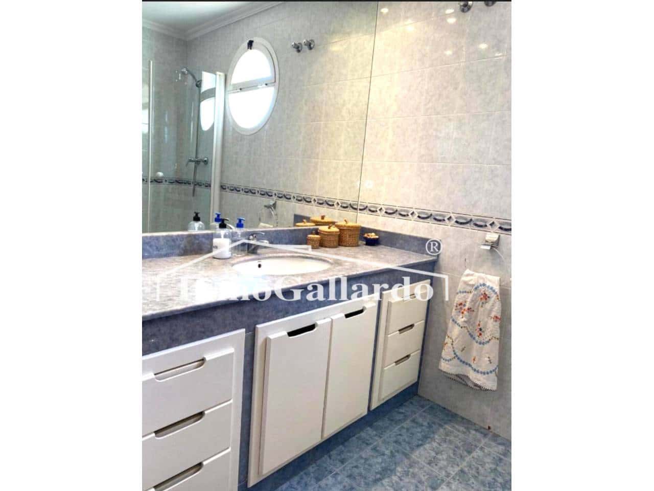 4 soveværelse Rækkehus til salg i Rincon de la Victoria med swimmingpool garage - € 519.600 (Ref: 9187895)