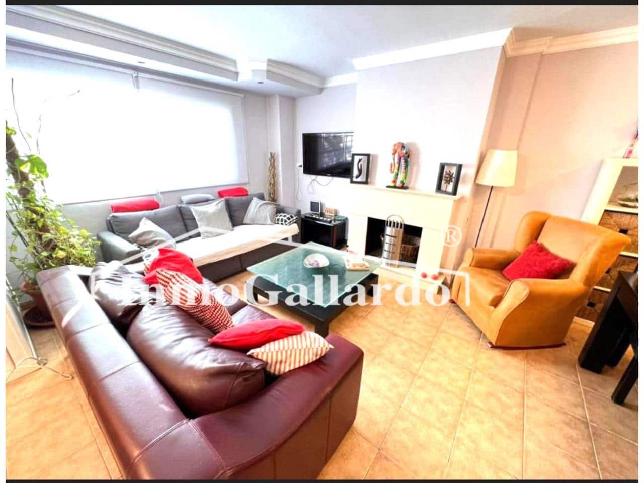 4 soveværelse Rækkehus til salg i Rincon de la Victoria med swimmingpool garage - € 519.600 (Ref: 9187895)