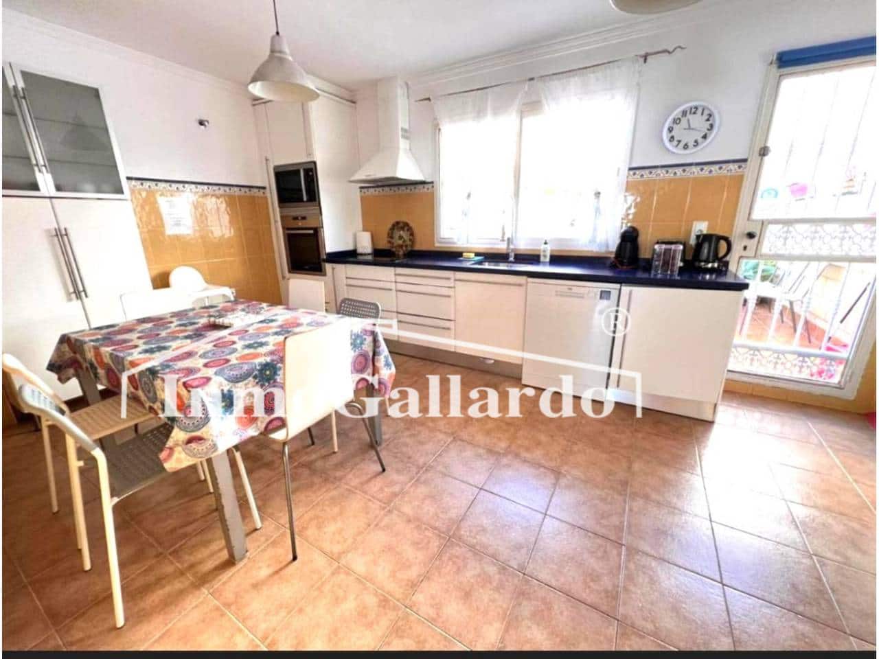 4 soveværelse Rækkehus til salg i Rincon de la Victoria med swimmingpool garage - € 519.600 (Ref: 9187895)