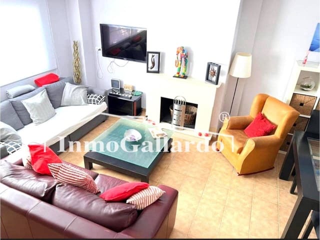 4 makuuhuone Rivitalo myytävänä paikassa Rincón de la Victoria mukana uima-altaan 
autotalli - 519 600 € (Ref: 9187895)