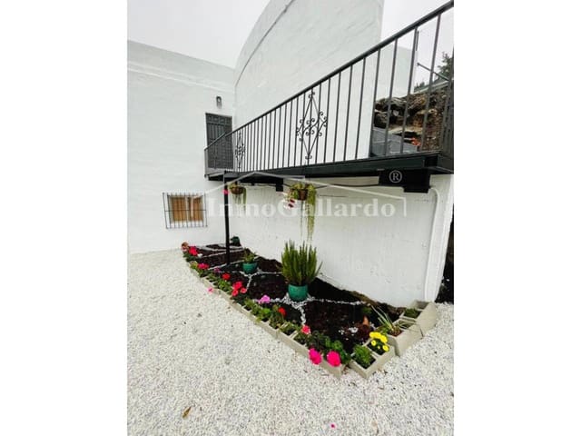 2 soverom Hus til salgs i Pinares de San Antón, Málaga by med garasje - € 122 000 (Ref: 9187896)