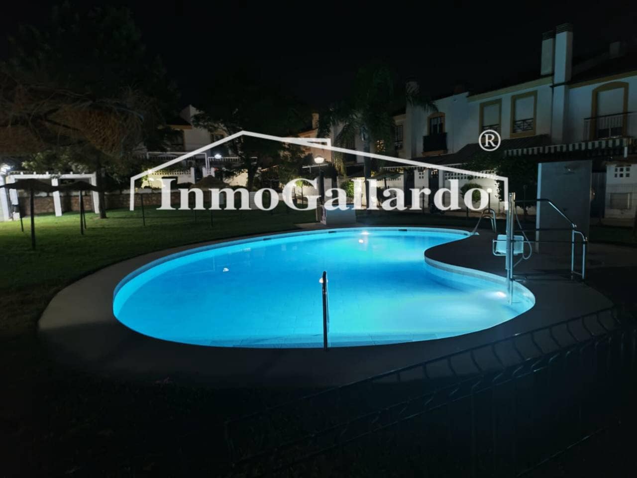 3 sypialnia Dom szeregowy do wynajęcia w Velez-Malaga z basenem garażem - 1 100 € (Ref: 9192033)