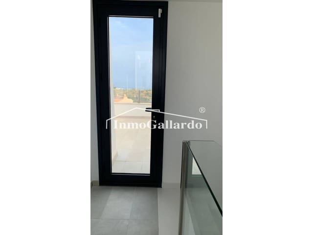 4 chambre Villa/Maison Mitoyenne à vendre à Rincón de la Victoria avec piscine garage - 615 000 € (Ref: 9197453)