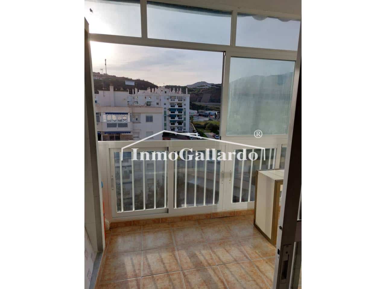 2 slaapkamer Flat te koop in Rincon de la Victoria met zwembad garage - € 297.000 (Ref: 9206216)