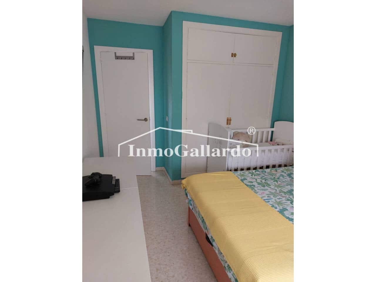 2 slaapkamer Flat te koop in Rincon de la Victoria met zwembad garage - € 297.000 (Ref: 9206216)