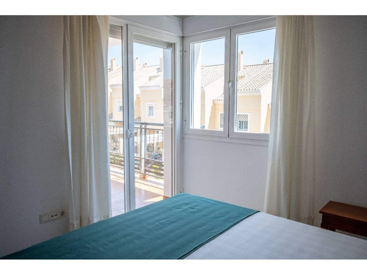 2 soveværelse Lejlighed til leje i Rincon de la Victoria med swimmingpool garage - € 950 (Ref: 9211746)