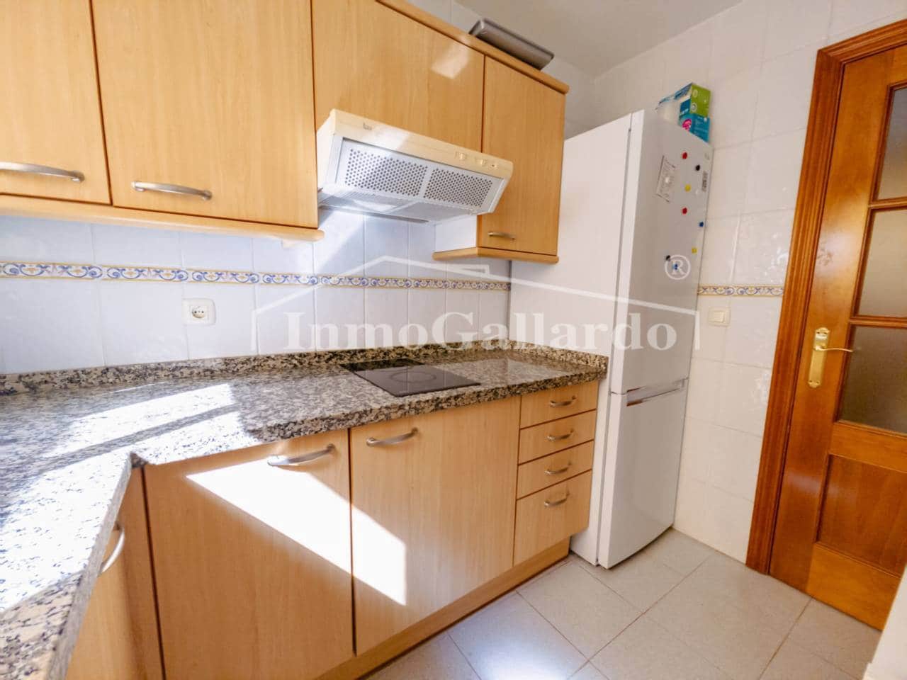 2 bedroom Apartment for rent in Anoreta with pool garage - € 1,100 (Ref: 9211746)