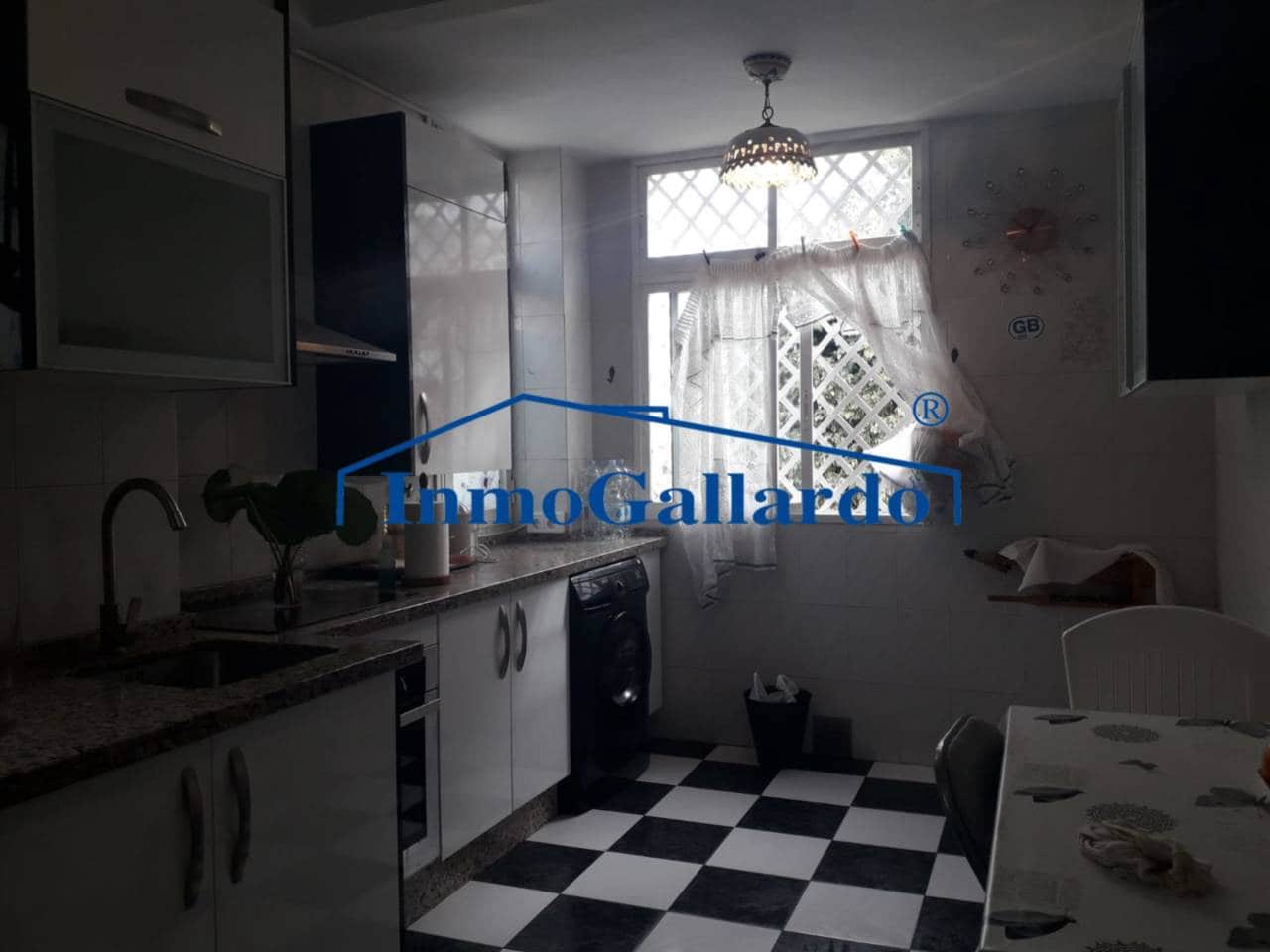 5 soveværelse Byhus til salg i Malaga by med swimmingpool garage - € 850.000 (Ref: 9242631)