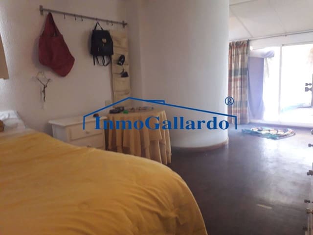 5 soveværelse Byhus til salg i El Palo, Málaga by med swimmingpool garage - € 850.000 (Ref: 9242631)