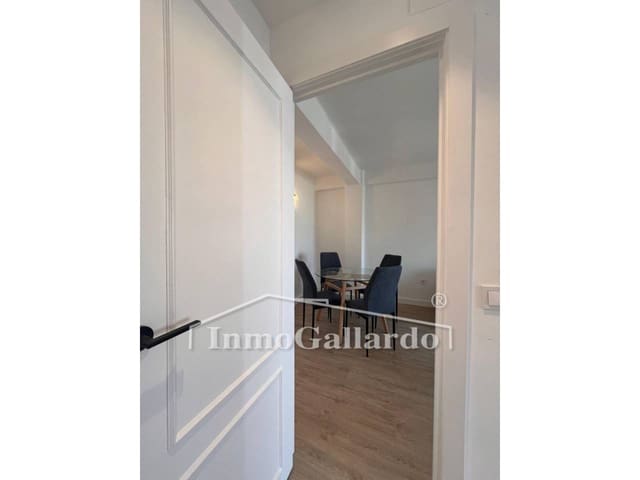 Piso de 3 habitaciones en Málaga ciudad en venta - 290.000 € (Ref: 9251779)